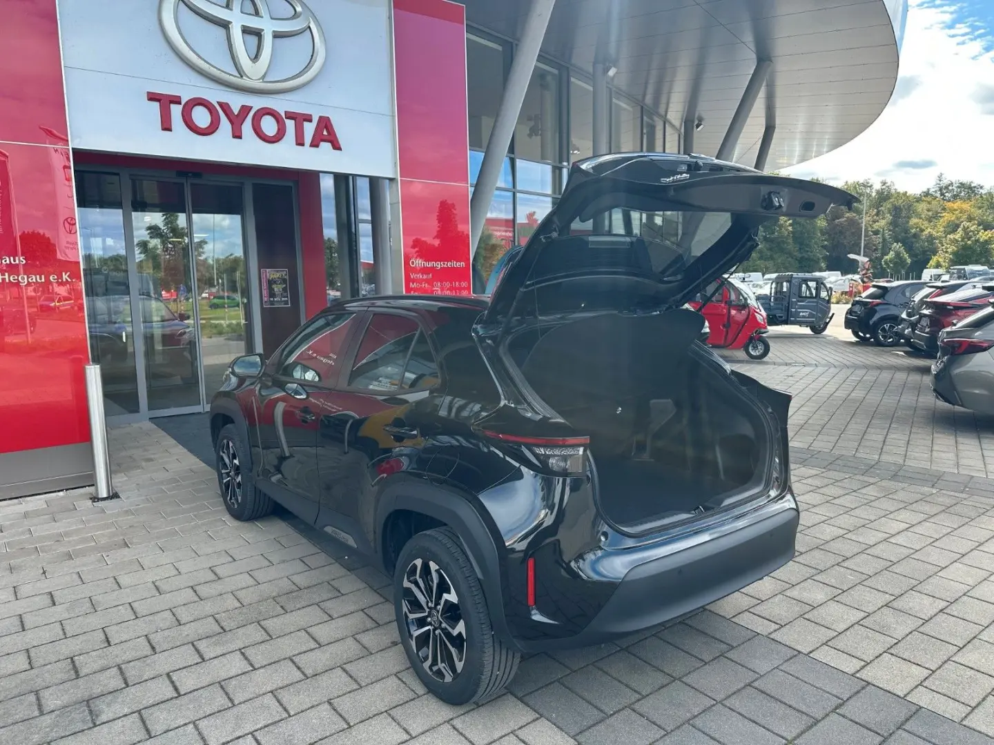 Yaris Cross Hybrid Team Deutsch. SAFETY WINTER