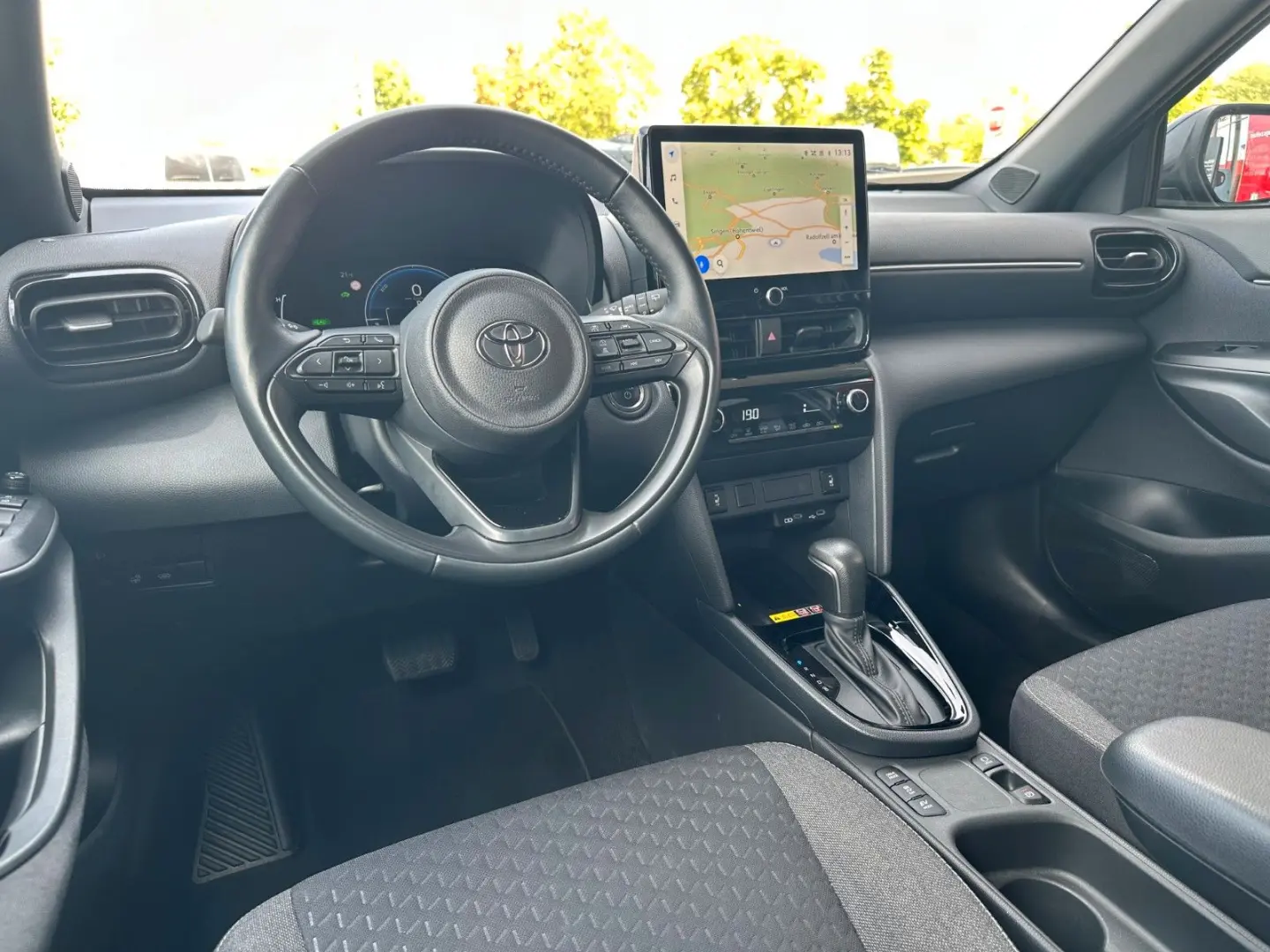 Yaris Cross Hybrid Team Deutsch. SAFETY WINTER