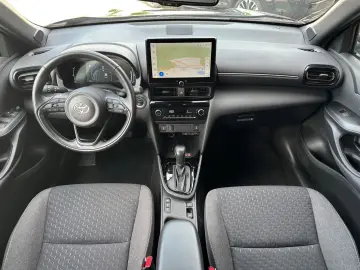 Yaris Cross Hybrid Team Deutsch. SAFETY WINTER