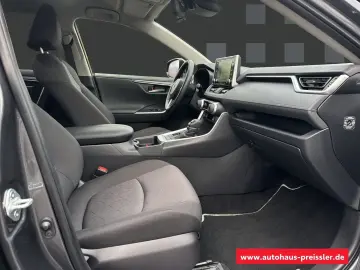 RAV4 Hybrid 4x2 Team Deutschland