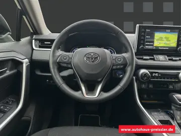 RAV4 Hybrid 4x2 Team Deutschland