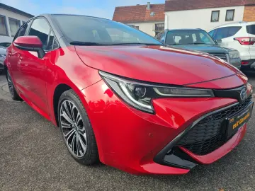 Corolla Hybrid Team D BI-LED Kamera Navi 135 KW