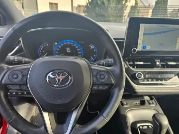 Corolla Hybrid Team D BI-LED Kamera Navi 135 KW