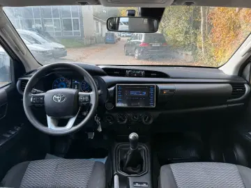 Hilux 2 4 Double Cab Comfort 4x4  GARANTIE  AHK