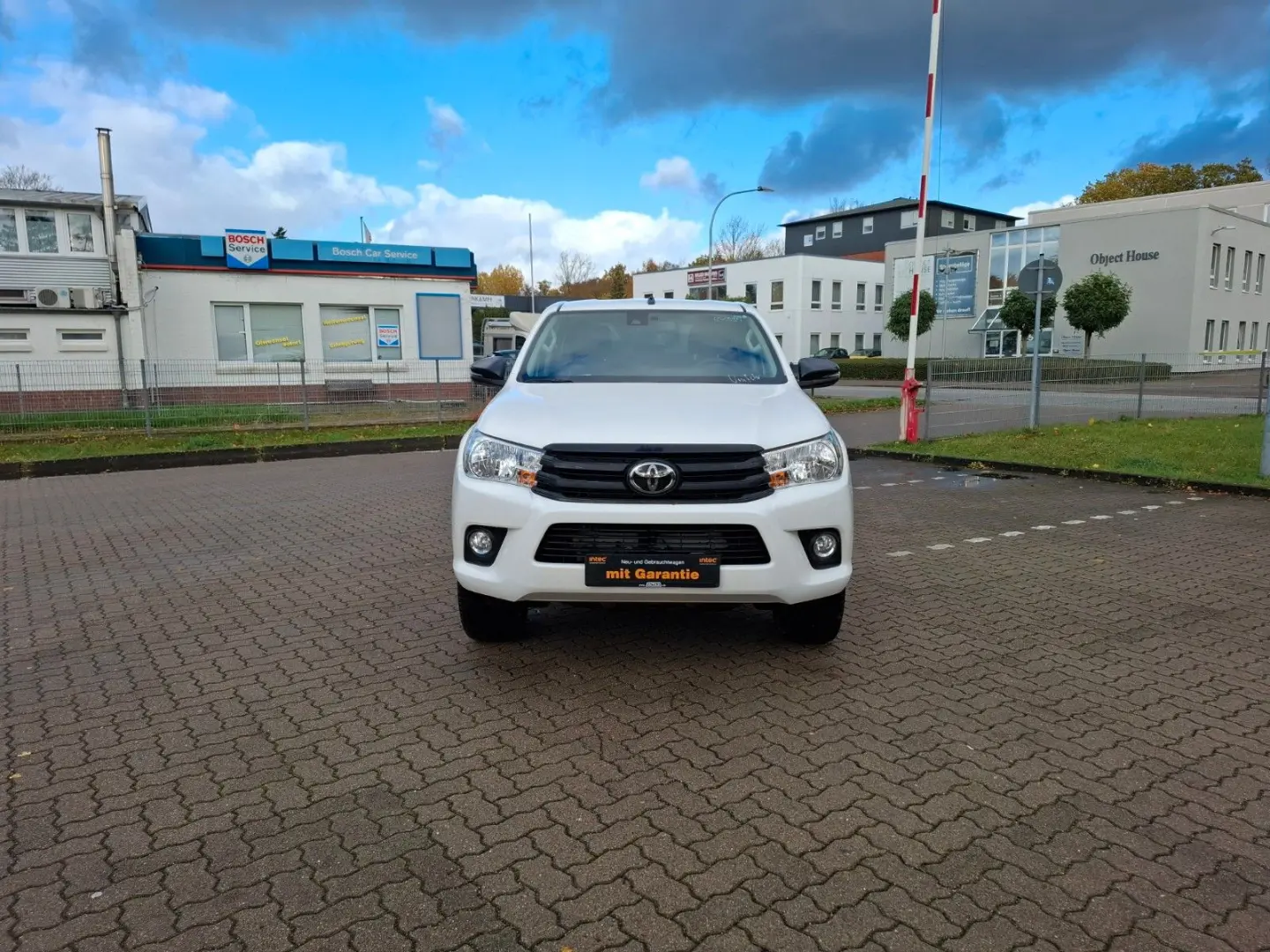 Hilux Double Cab Duty 4x4 HARDTOP Toyota Garant.