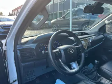 Hilux Double Cab Duty 4x4 HARDTOP Toyota Garant.