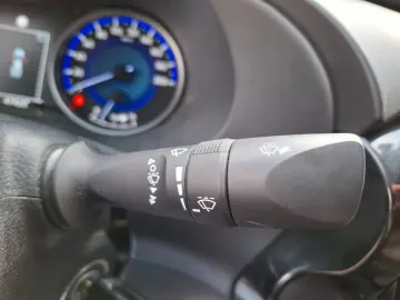 Hilux Double Cab Duty 4x4 HARDTOP Toyota Garant.