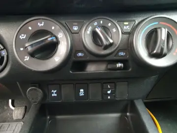 HiLux 4x4 Double Cab  Stdhzg GJR Scheckheft