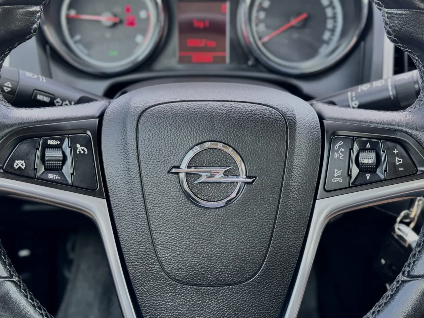 Opel Astra J – 2011