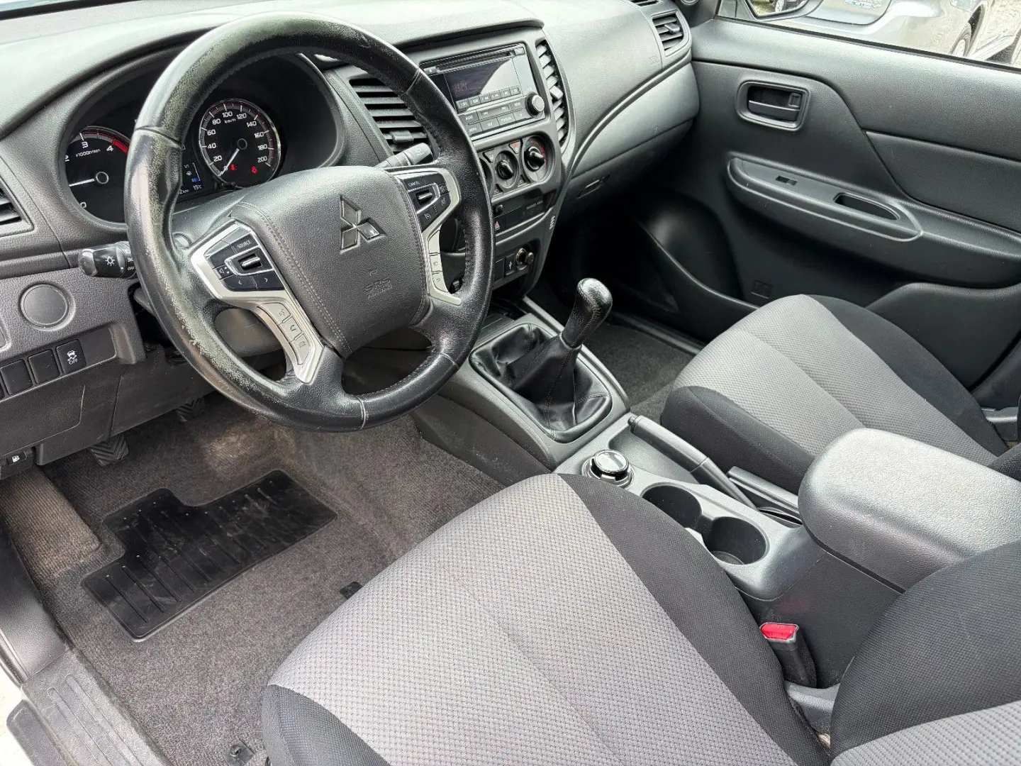 L200 Basis Doppelkabine 4WD mit Komfort-Paket