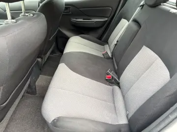 L200 Basis Doppelkabine 4WD mit Komfort-Paket