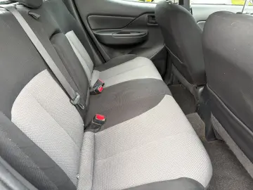 L200 Basis Doppelkabine 4WD mit Komfort-Paket