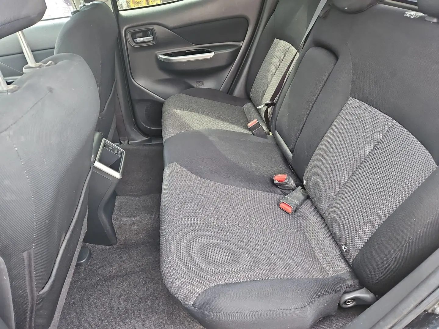 L200 Intro Edition Doppelkabine 4WD 4x4  Automat