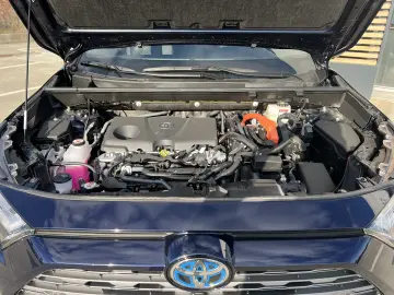 Toyota RAV4 Luxury 2.5 Hybrid CVT  222 CP  Echipare Completă