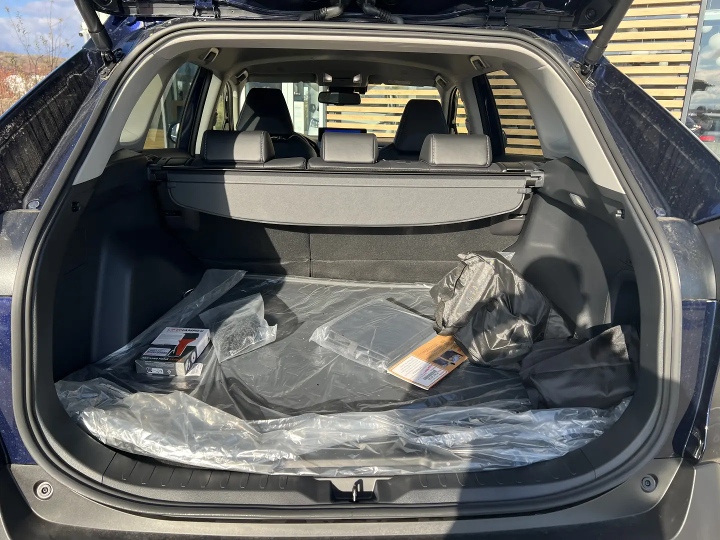 Toyota RAV4 Luxury 2.5 Hybrid CVT  222 CP  Echipare Completă