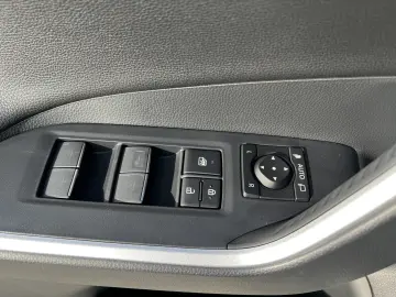 Toyota RAV4 Luxury 2.5 Hybrid CVT  222 CP  Echipare Completă