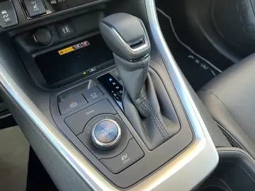 Toyota RAV4 Luxury 2.5 Hybrid CVT  222 CP  Echipare Completă