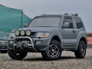 Mitsubishi Pajero 4X4 – Automat – 2001