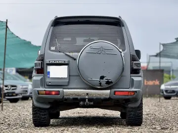 Mitsubishi Pajero 4X4 – Automat – 2001