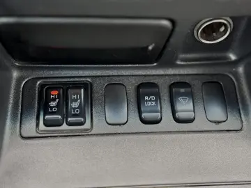 Mitsubishi Pajero 4X4 – Automat – 2001