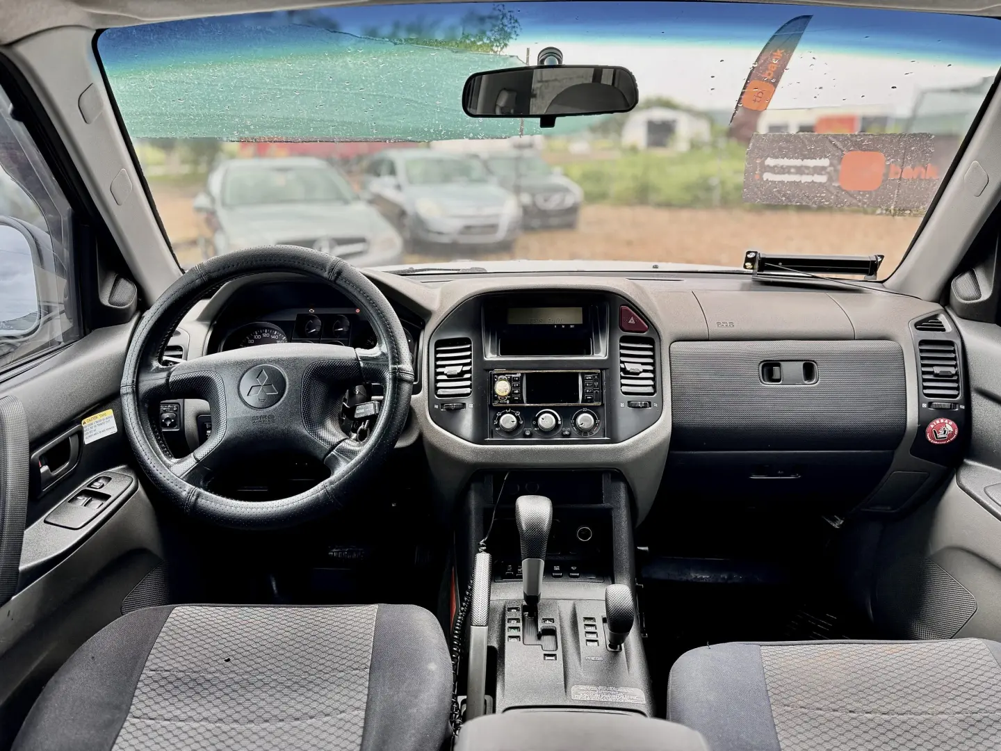 Mitsubishi Pajero 4X4 – Automat – 2001