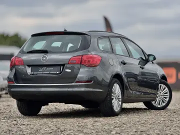 Opel Astra J – 2011