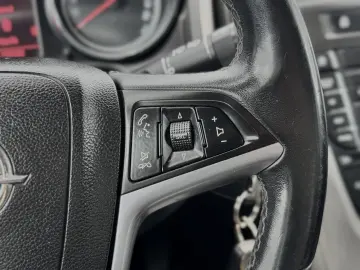 Opel Astra J – 2011