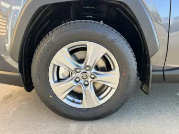 Toyota RAV4 Dynamic 2.5 Hybrid CVT  222 CP 4X4