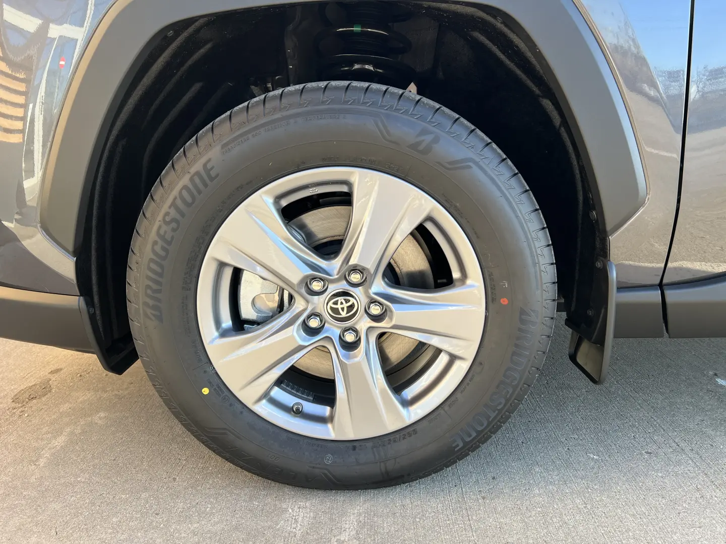 Toyota RAV4 Dynamic 2.5 Hybrid CVT  222 CP 4X4