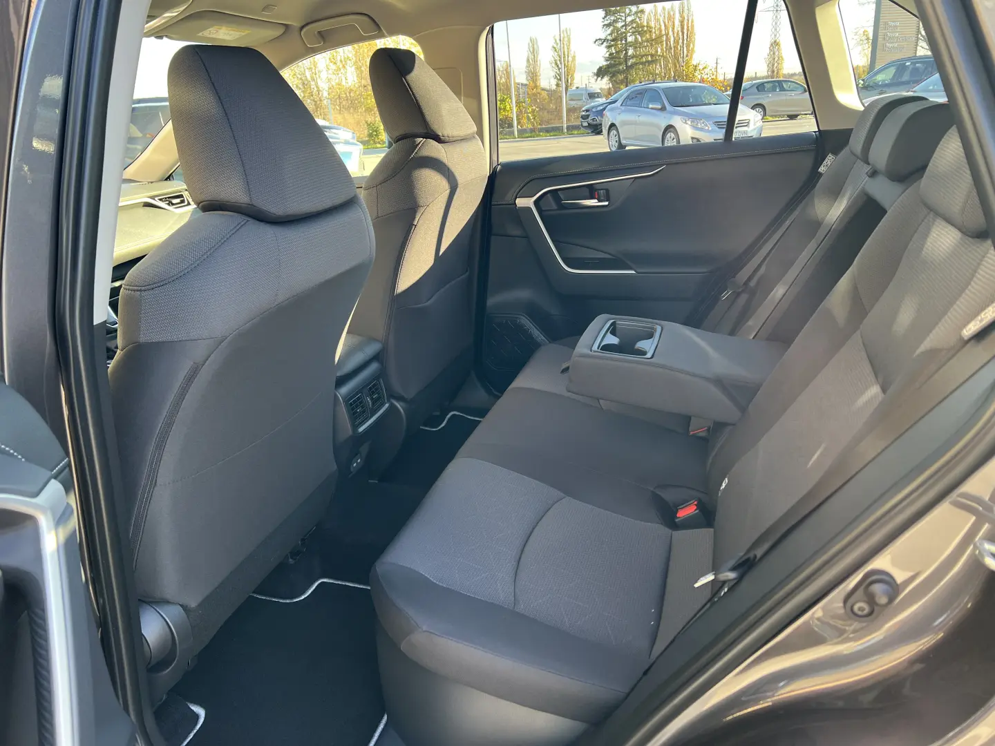 Toyota RAV4 Dynamic 2.5 Hybrid CVT  222 CP 4X4