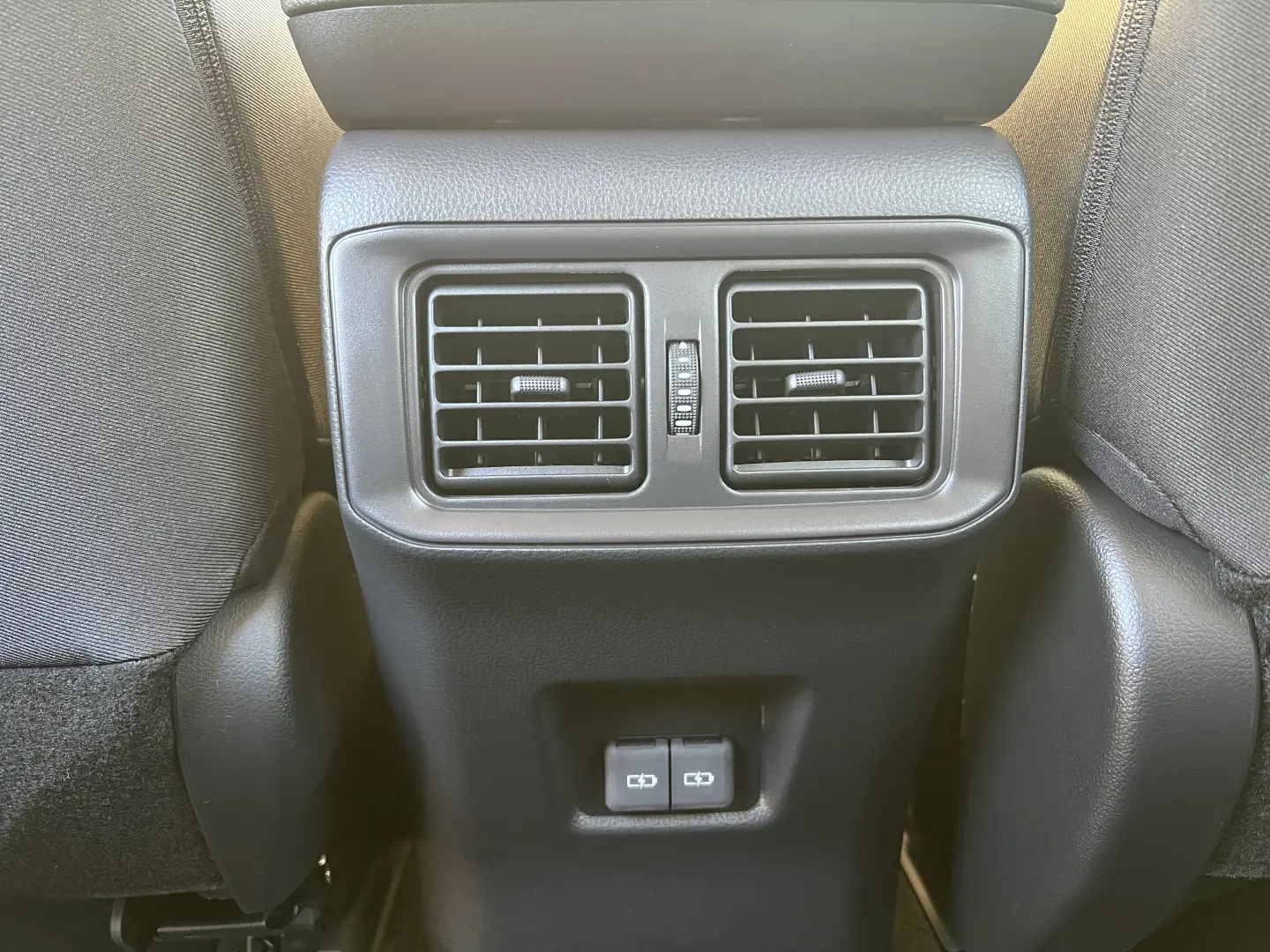 Toyota RAV4 Dynamic 2.5 Hybrid CVT  222 CP 4X4