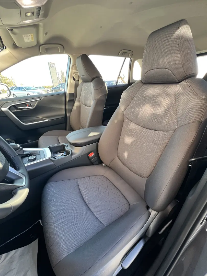 Toyota RAV4 Dynamic 2.5 Hybrid CVT  222 CP 4X4