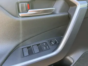 Toyota RAV4 Dynamic 2.5 Hybrid CVT  222 CP 4X4