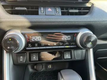 Toyota RAV4 Dynamic 2.5 Hybrid CVT  222 CP 4X4