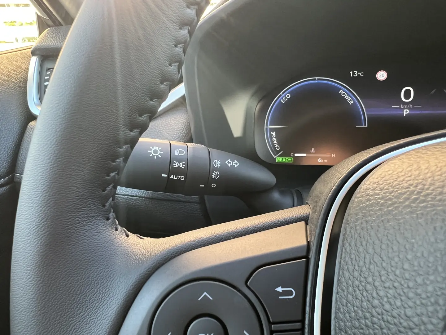 Toyota RAV4 Dynamic 2.5 Hybrid CVT  222 CP 4X4