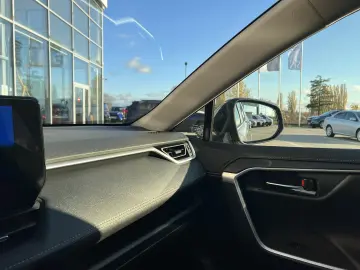 Toyota RAV4 Dynamic 2.5 Hybrid CVT  222 CP 4X4