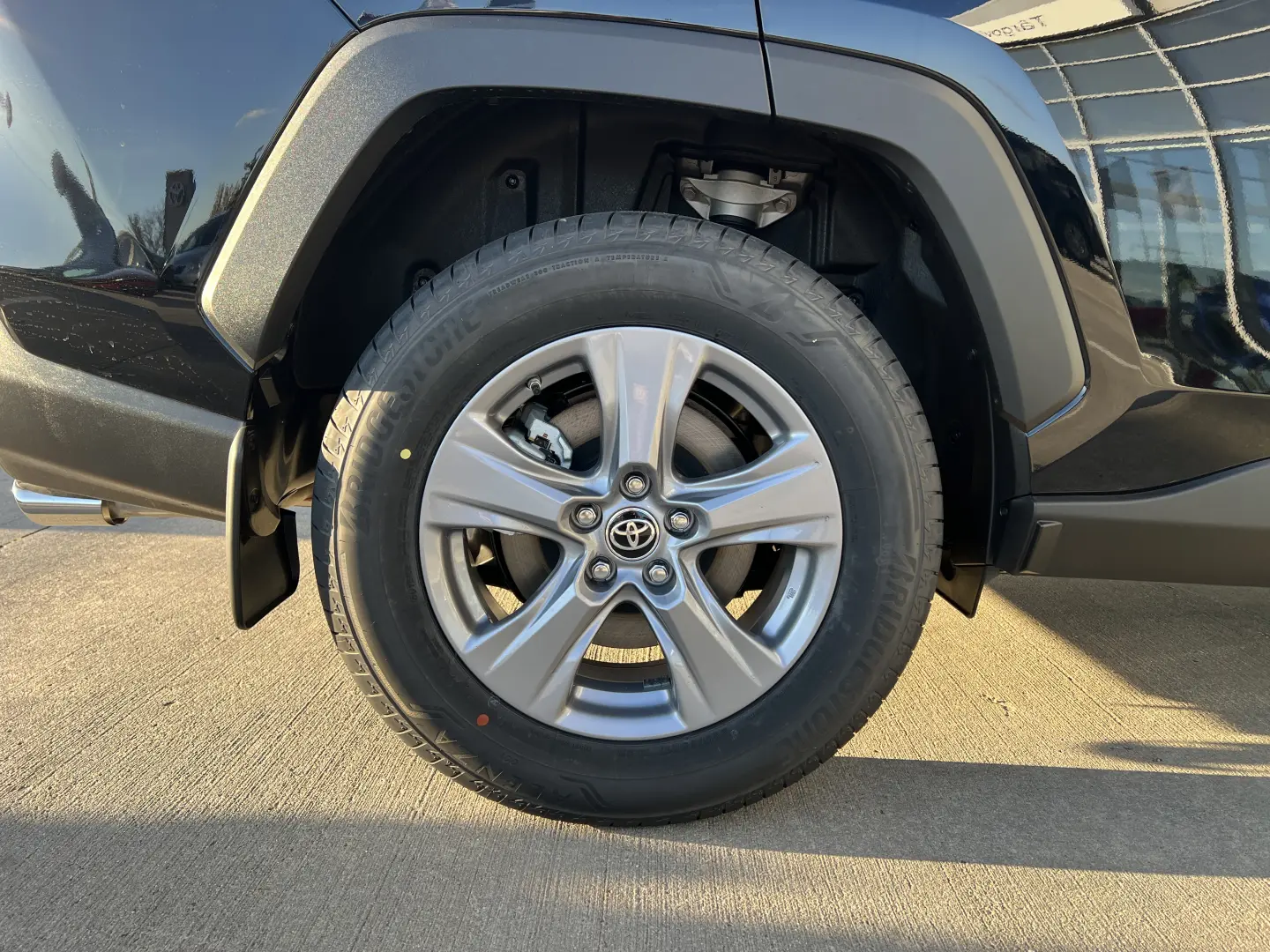 Toyota RAV4 Dynamic 2.5 Hybrid CVT  222 CP 4X4