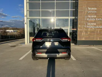 Toyota RAV4 Dynamic 2.5 Hybrid CVT  222 CP 4X4