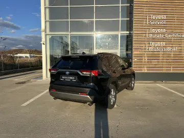 Toyota RAV4 Dynamic 2.5 Hybrid CVT  222 CP 4X4