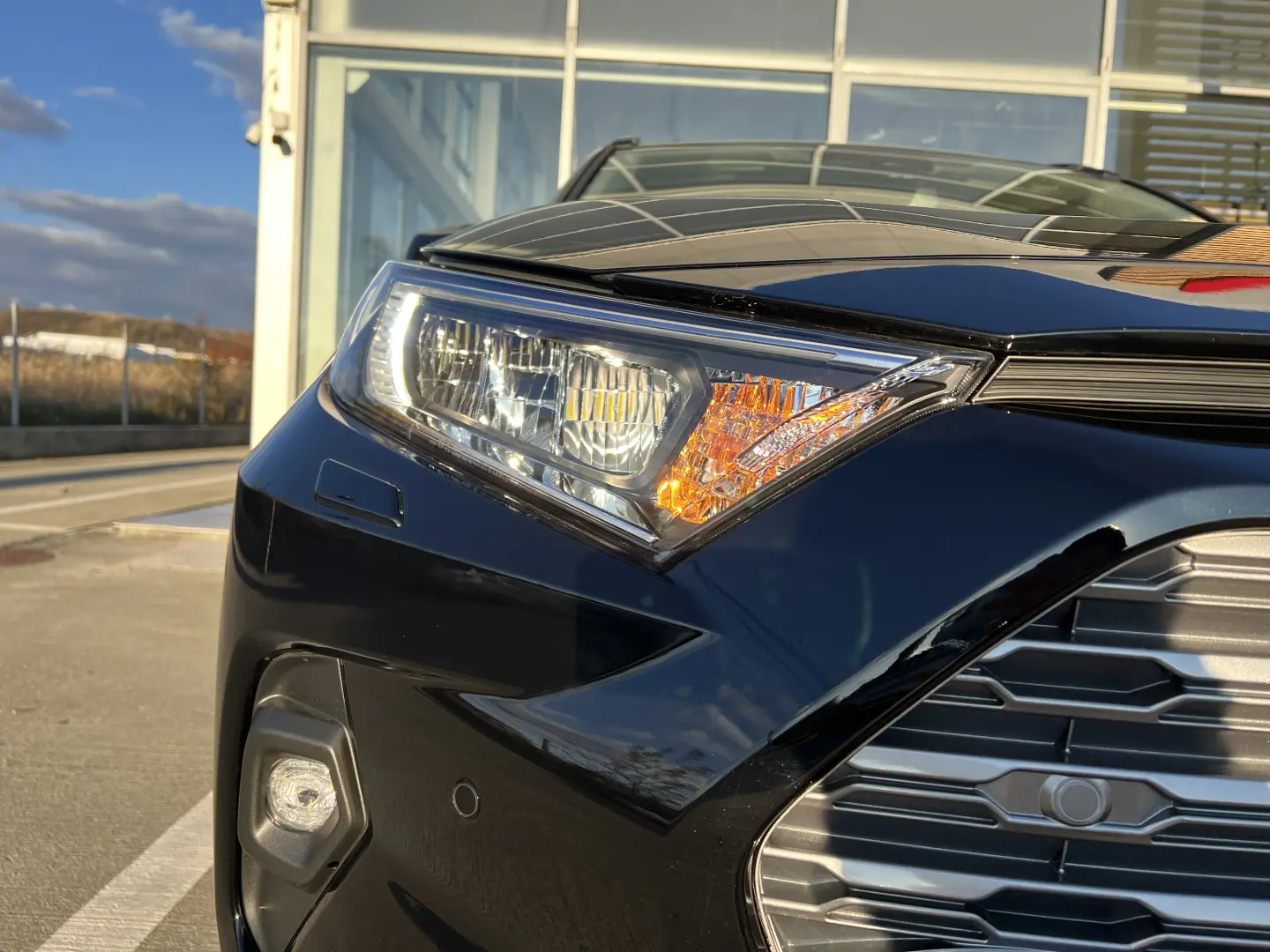 Toyota RAV4 Dynamic 2.5 Hybrid CVT  222 CP 4X4