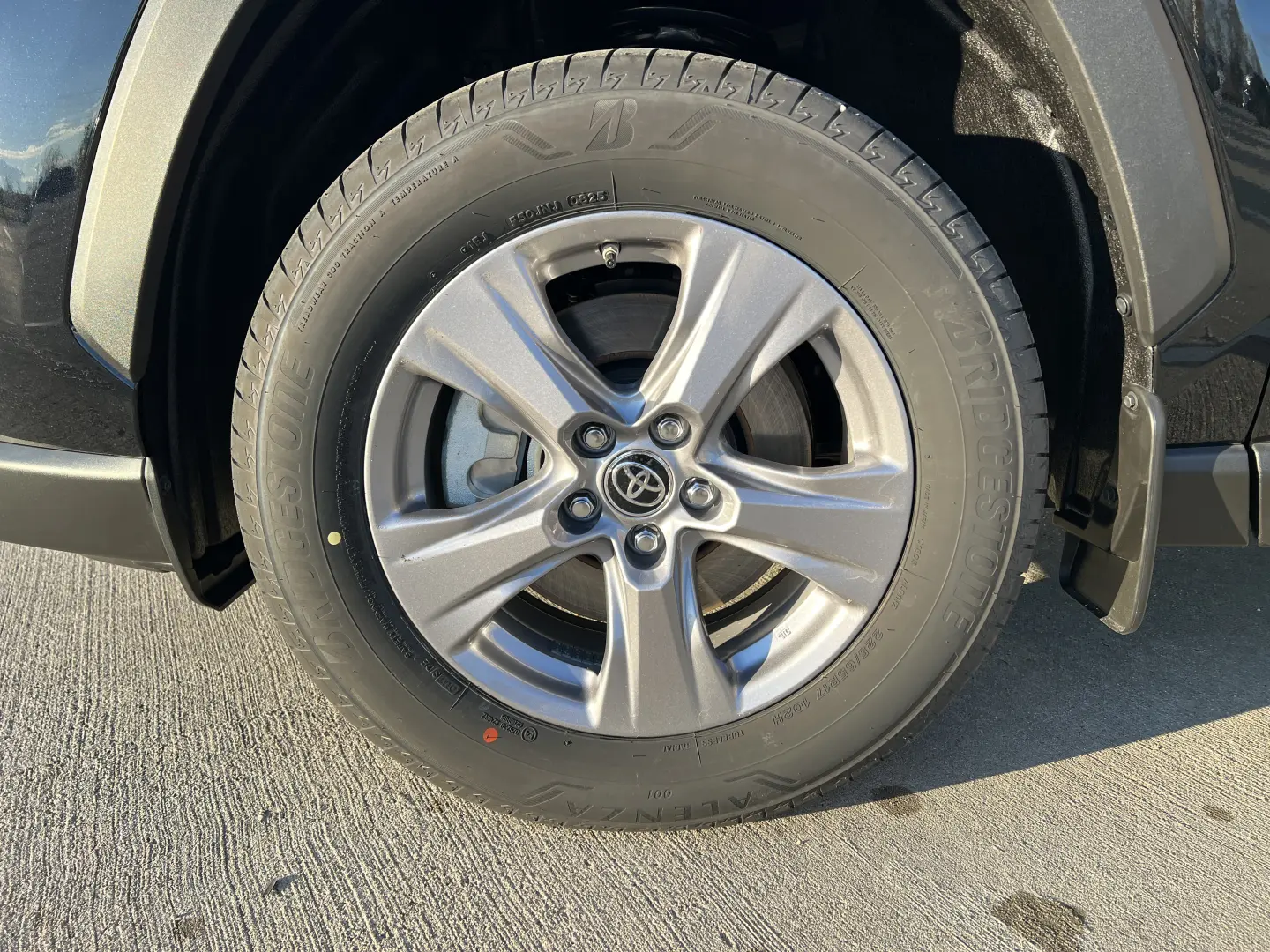 Toyota RAV4 Dynamic 2.5 Hybrid CVT  222 CP 4X4