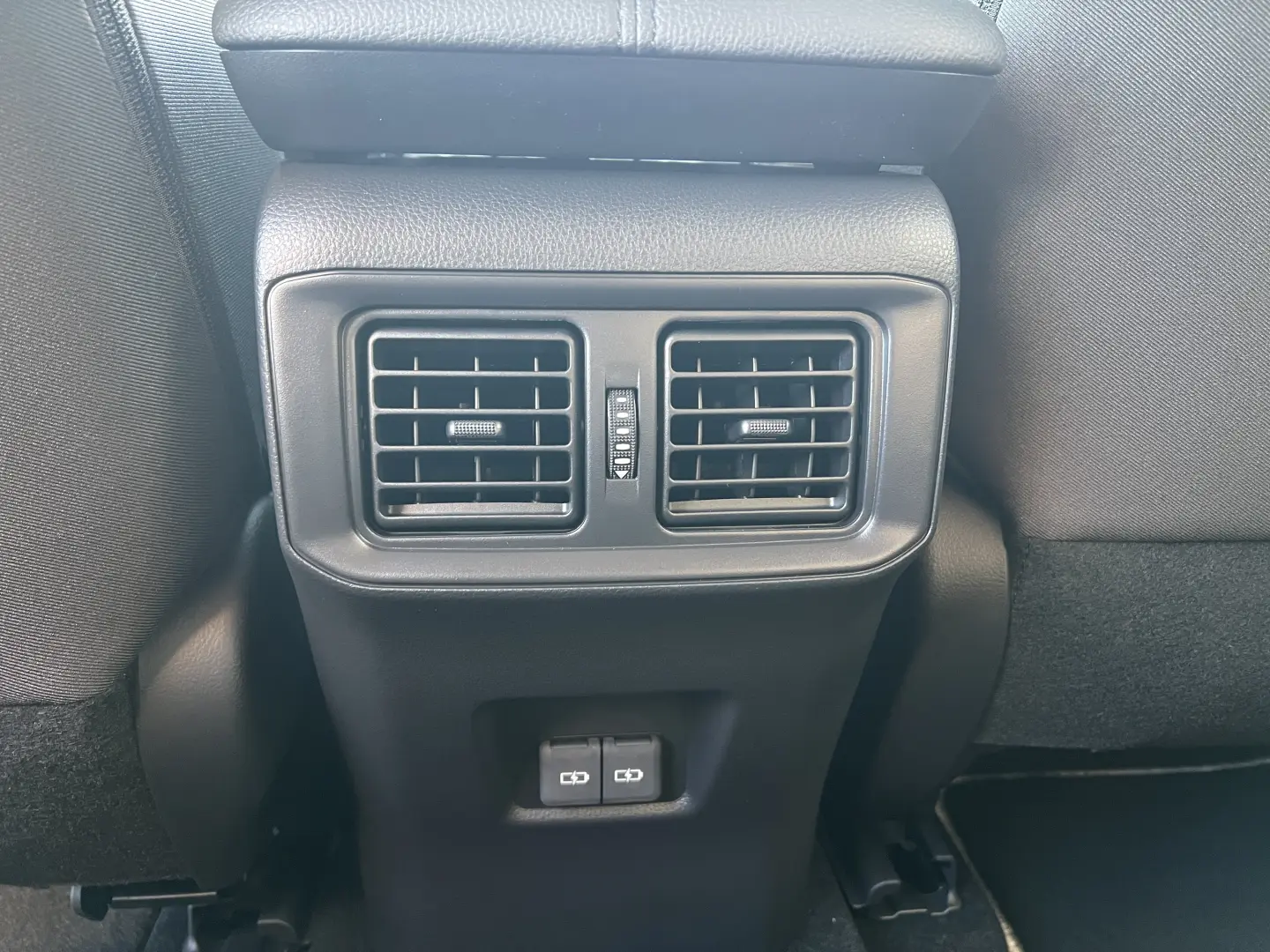 Toyota RAV4 Dynamic 2.5 Hybrid CVT  222 CP 4X4