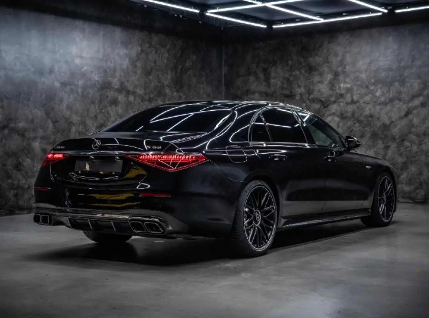 Mercedes-Benz S63 AMG E BLACK NIGHT CARBON LM21