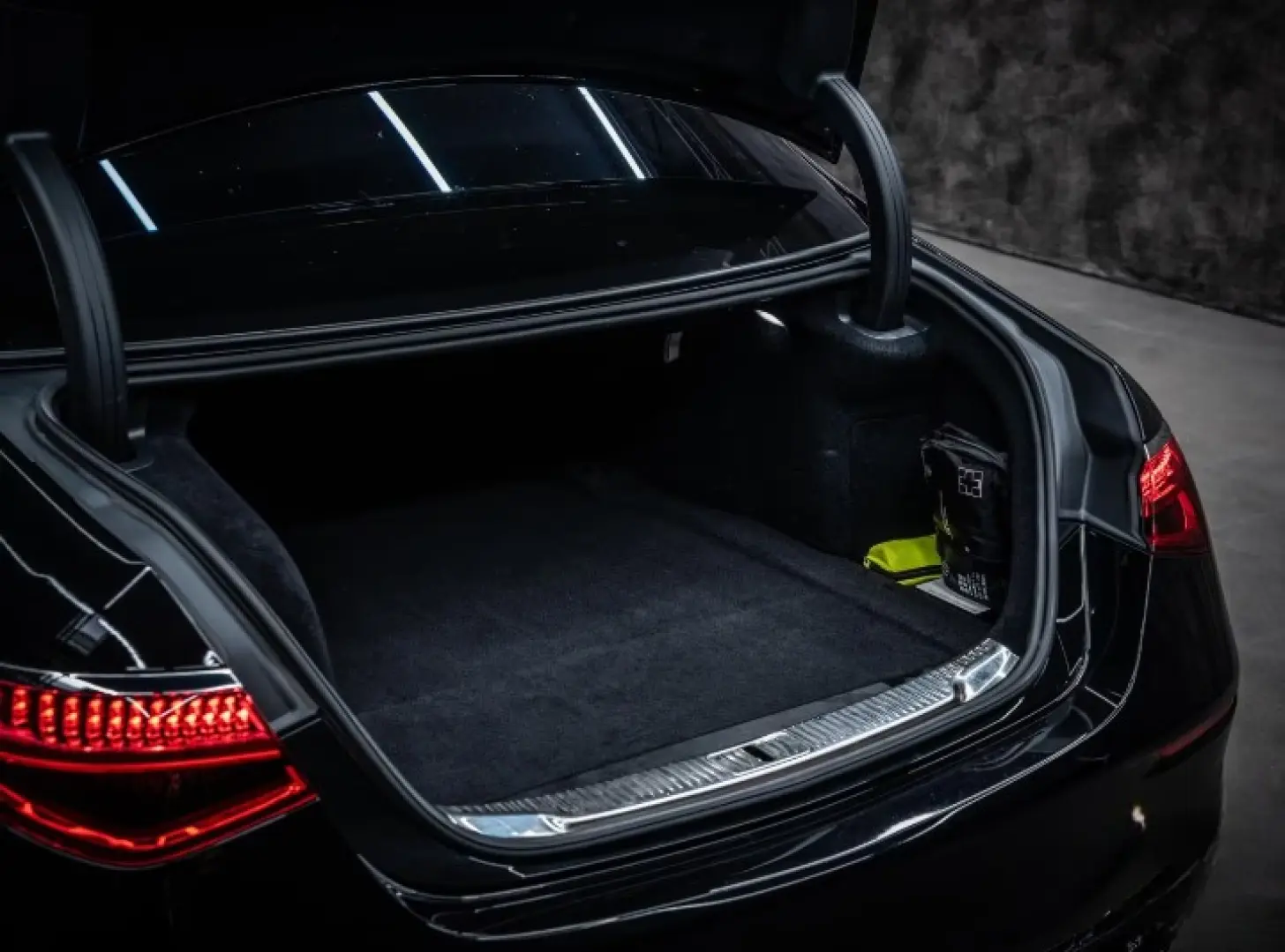 Mercedes-Benz S63 AMG E BLACK NIGHT CARBON LM21