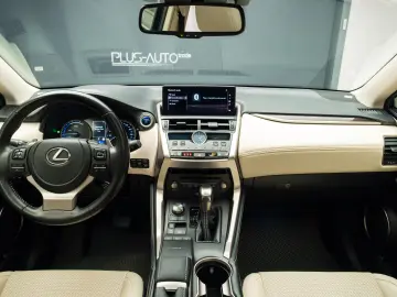 Lexus NX 300h AWD Luxury