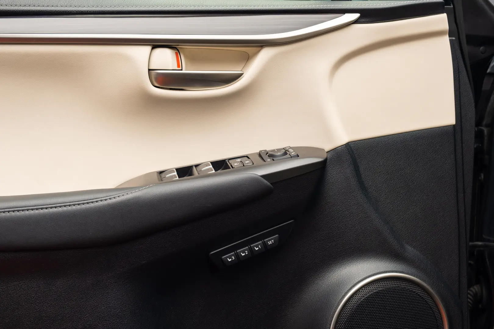 Lexus NX 300h AWD Luxury