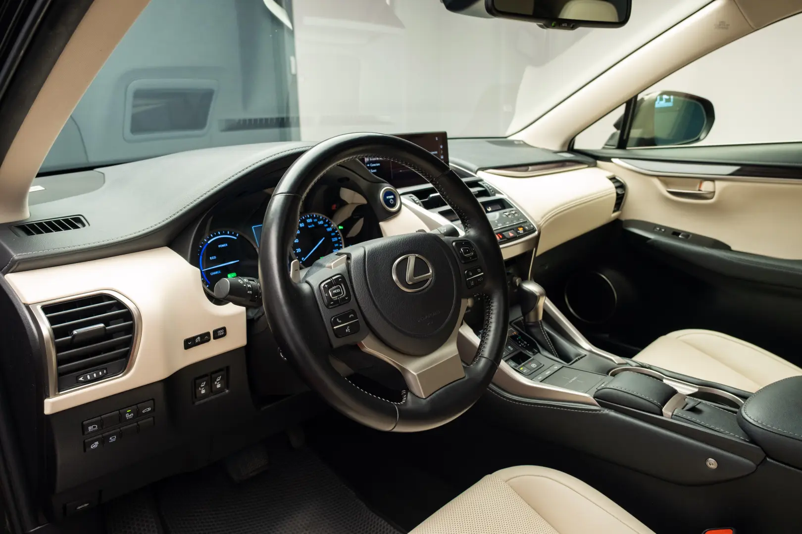 Lexus NX 300h AWD Luxury