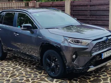RAV4 - CAR VERTICAL perfect - Hybrid