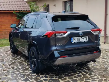 RAV4 - CAR VERTICAL perfect - Hybrid