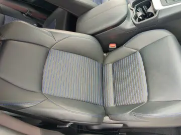 RAV4 - CAR VERTICAL perfect - Hybrid